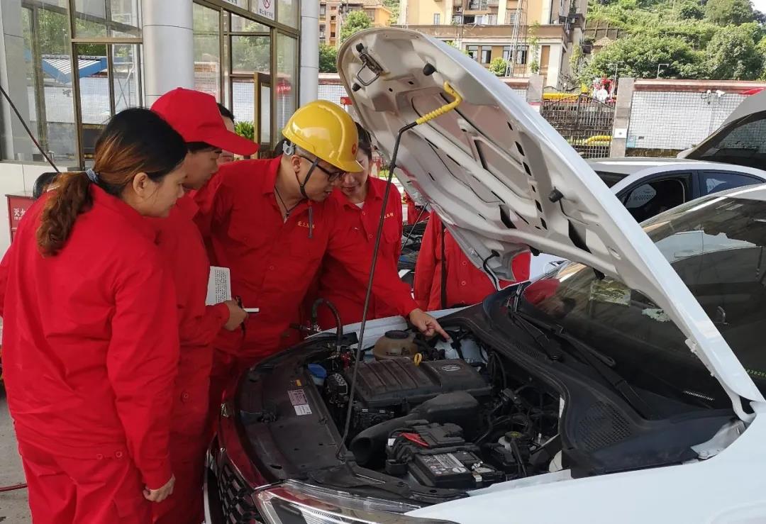【yl23411永利集团先锋】伍虹澍：风雨中的逆行与坚守2
