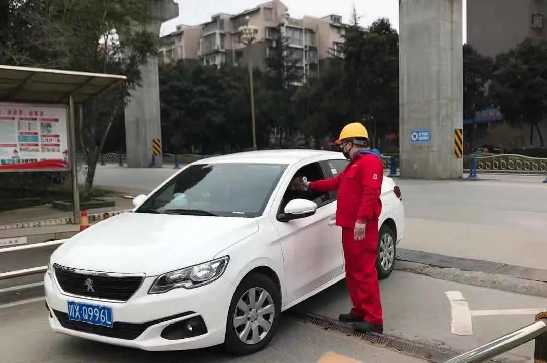 【yl23411永利集团先锋】伍虹澍：风雨中的逆行与坚守3