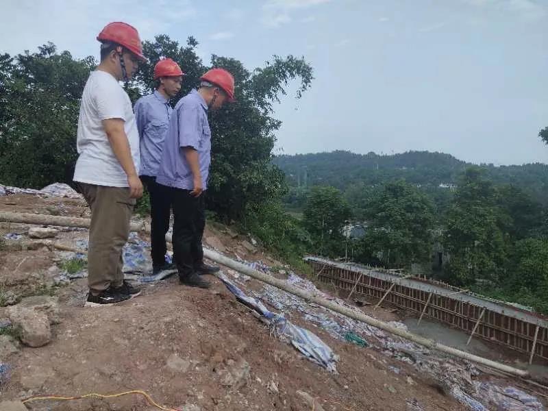 战高温 斗酷暑花园水厂进厂道路扩宽工程最新进展来啦！2