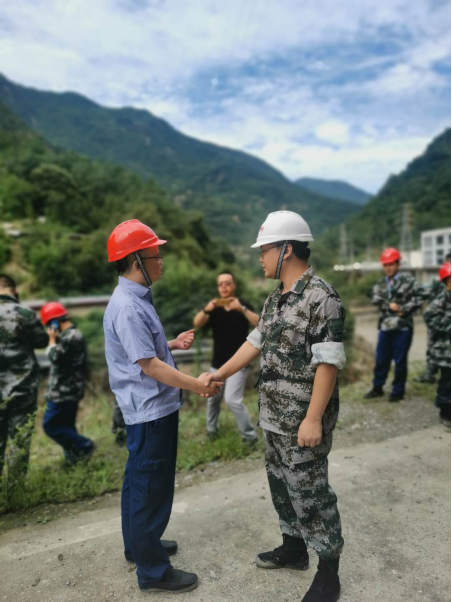 洪水肆虐泗耳河 yl23411永利集团人奋力保安全2